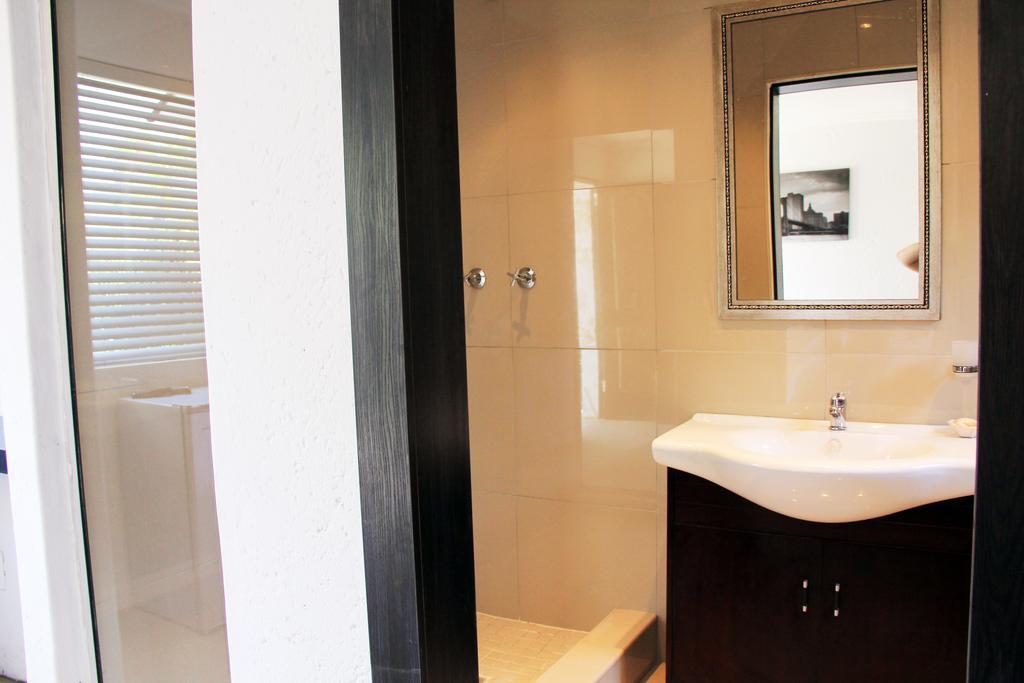 La Coscello Guest House Edenvale Ruang foto